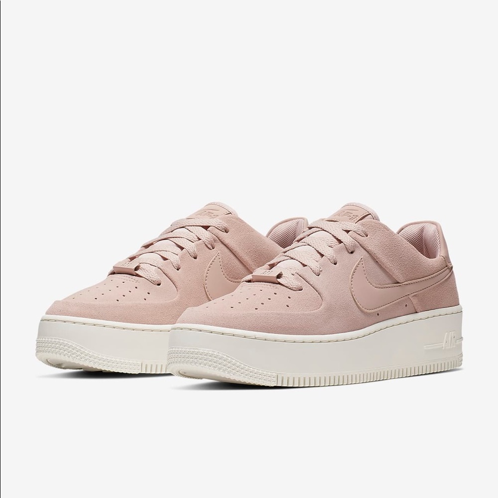 Nike Air Force 1 Sage Low